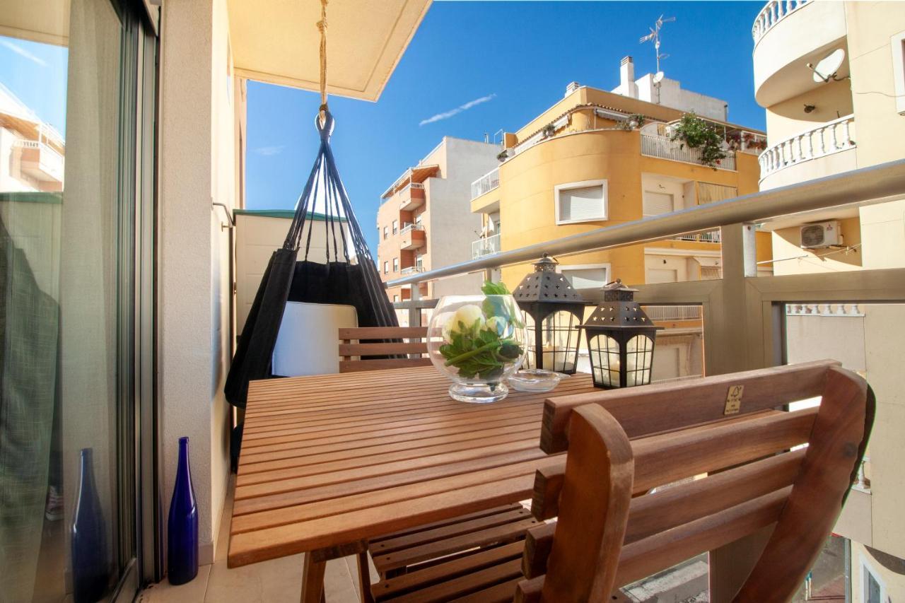El Apartamento De Maria Jose Apartment Torrevieja Bagian luar foto